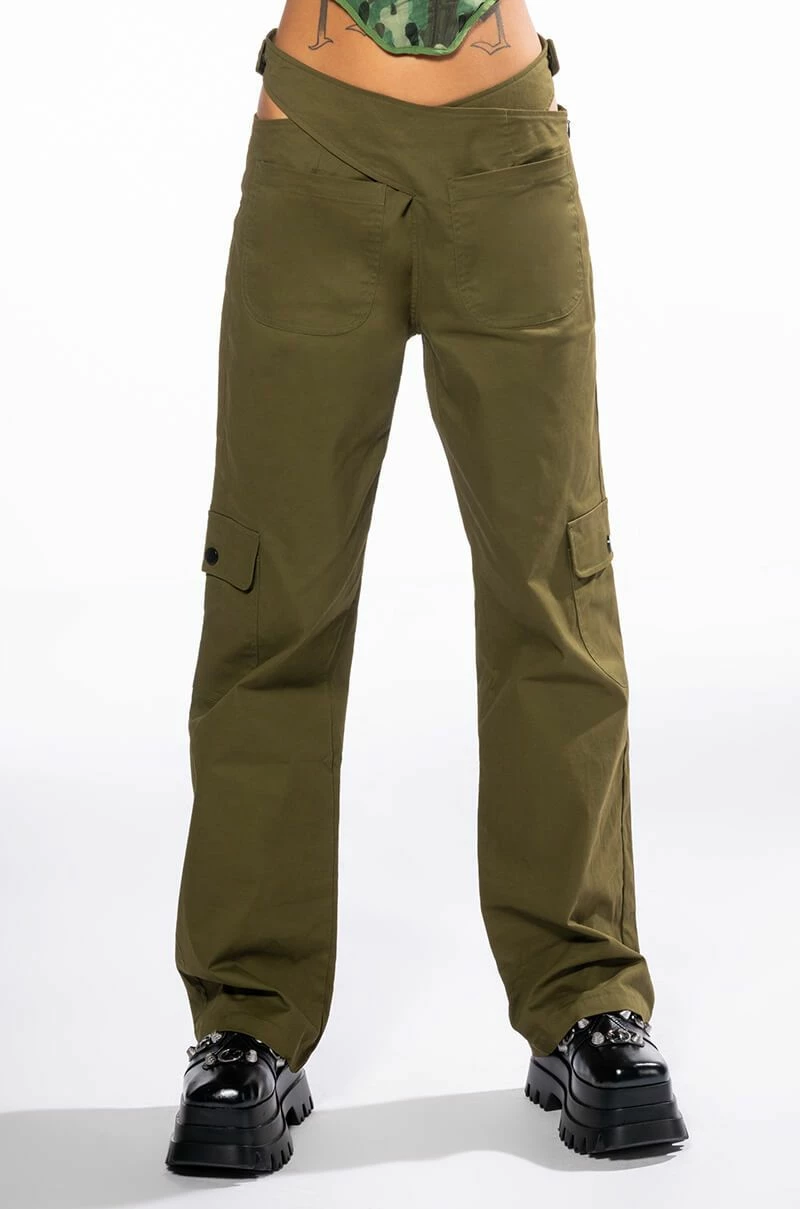 ALL I WANT DETAILED WAIST STRAIGHT LEG CARGO PANT 3 ALL I WANT DETAILED WAIST STRAIGHT LEG CARGO PANT - Image 3