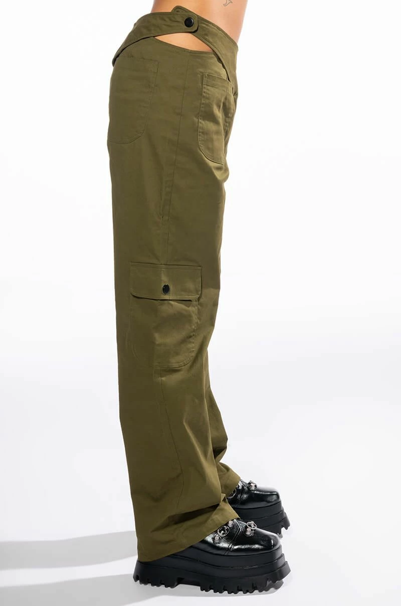 ALL I WANT DETAILED WAIST STRAIGHT LEG CARGO PANT 4 ALL I WANT DETAILED WAIST STRAIGHT LEG CARGO PANT - Image 4