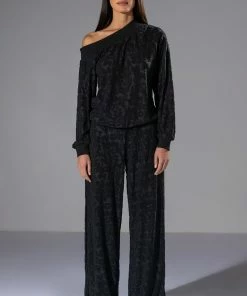 BE HERE TEXTURED WIDE LEG SWEATPANT -FINESSE-shop be here textured wide leg sweatpant black 3 3 c1