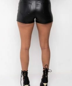 CALLIE FAUX LEATHER SHORT -FINESSE-shop callie faux leather short black 7 7