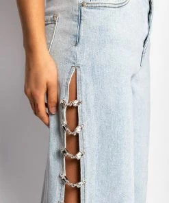 COVERED IN DIAMONDS RELAXED JEANS -FINESSE-shop covered in diamonds relaxed jeans light blue denim 8 8