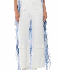 ELEVATED CARGO PANTS IN WHITE