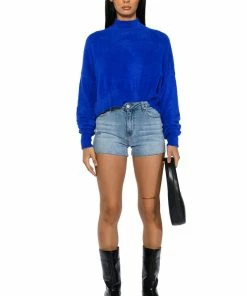 EVERYDAY MID RISE CUT OFF DENIM SHORT -FINESSE-shop everyday mid rise cut off denim short light blue 3 3