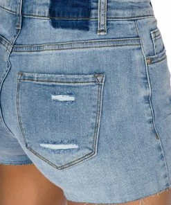 EVERYDAY MID RISE CUT OFF DENIM SHORT -FINESSE-shop everyday mid rise cut off denim short light blue 7 7