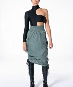 FOLLOW ME ADJUSTABLE CARGO SKIRT IN OLIVE 17 FOLLOW ME ADJUSTABLE CARGO SKIRT IN OLIVE -FINESSE-shop follow me adjustable cargo skirt in olive olive 9 9
