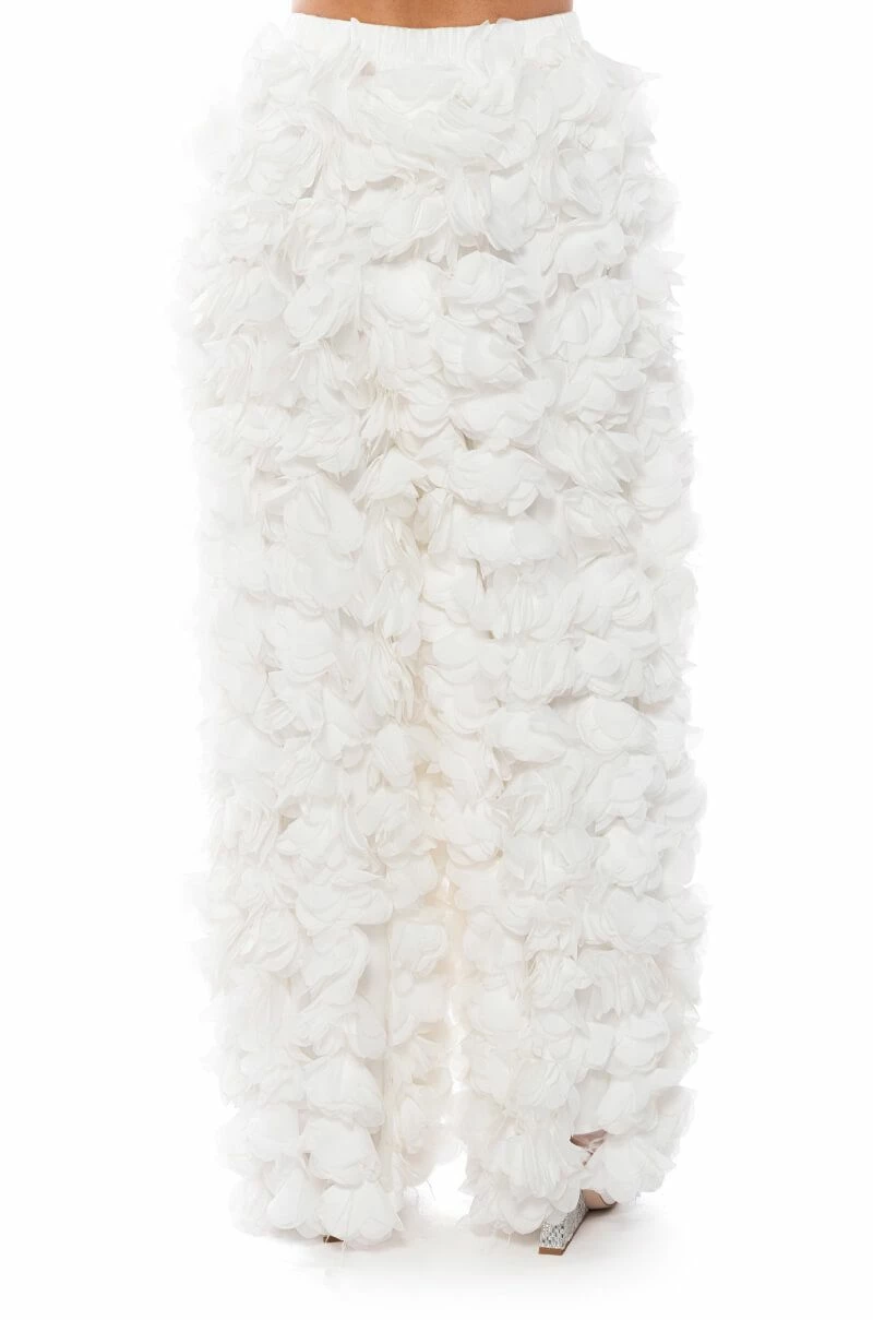 GARDEN OF EDEN APPLIQUE PANTS IN WHITE 6 GARDEN OF EDEN APPLIQUE PANTS IN WHITE - Image 6