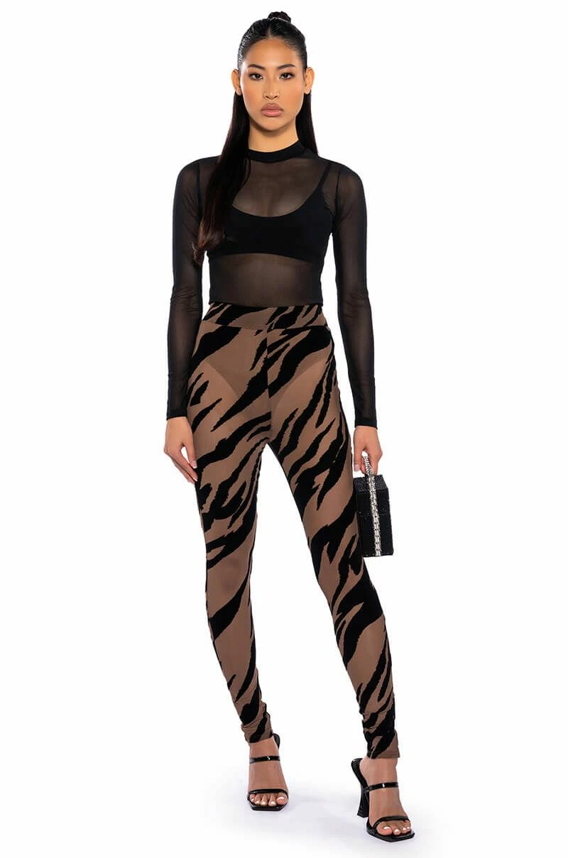 GIRL'S INSTINCT HIGH RISE LEGGING 3 GIRL'S INSTINCT HIGH RISE LEGGING - Image 3