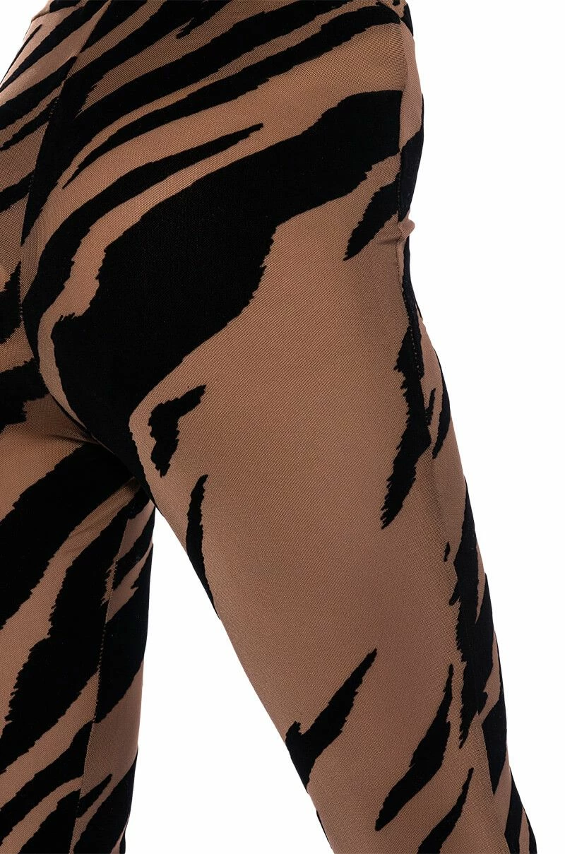 GIRL'S INSTINCT HIGH RISE LEGGING 8 GIRL'S INSTINCT HIGH RISE LEGGING - Image 8