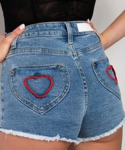 HEART EYES POCKET DETAIL MID RISE DENIM SHORT -FINESSE-shop heart eyes pocket detail mid rise denim short medium blue denim 7 7