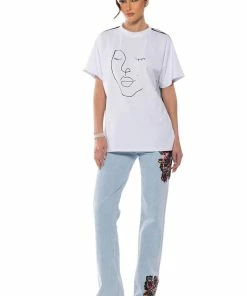 HIDDEN FACES EMBROIDERY DETAILED STRAIGHT LEG JEANS -FINESSE-shop hidden faces embroidery detailed straight leg jeans light blue denim 4 4