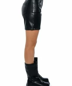 IN THE ZONE BERMUDA SHORTS WITH 4 WAY STRETCH -FINESSE-shop in the zone bermuda shorts black 6 6