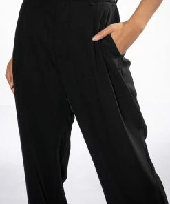 LOGAN WIDE LEG TROUSER IN BLACK -FINESSE-shop logan wide leg trouser in black black 7 7
