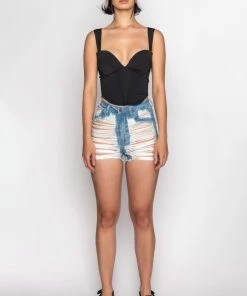 LOVE YOU TO PIECES DENIM SHORT -FINESSE-shop love you to pieces denim short light blue denim 10 10