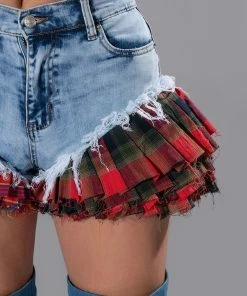 MODERN PUNK PLAID RUFFLE DENIM SHORT -FINESSE-shop modern punk plaid ruffle denim short light blue denim 10 10