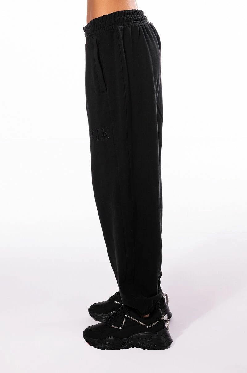 PUMA X VOGUE RELAXED SWEATPANTS 6 PUMA X VOGUE RELAXED SWEATPANTS - Image 6