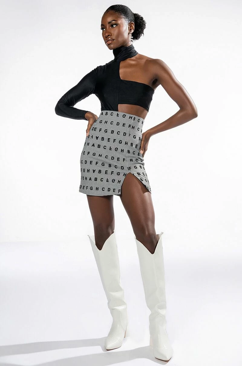 READ BETWEEN THE LINES HIGH RISE MINI SKIRT 3 READ BETWEEN THE LINES HIGH RISE MINI SKIRT - Image 3