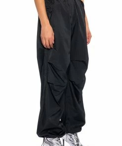 RILEY WIDE LEG PARACHUTE PANT -FINESSE-shop riley wide leg parachute pant black 4 4 c1