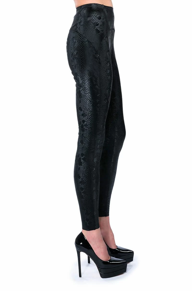 RIO PRINT HIGH RISE LEGGING WITH 4 WAY STRETCH IN BLACK 8 RIO PRINT HIGH RISE LEGGING WITH 4 WAY STRETCH IN BLACK - Image 8