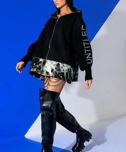 SEXY CHAIN DENIM SHORTS -FINESSE-shop sexy chain denim shorts in black black 3 3