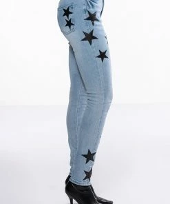 SHINING STAR PATCH DETAIL HIGH RISE SKINNY JEAN -FINESSE-shop shining star patch detail high rise skinny jean light blue 6 6 c1 c1 c1 c1 c1