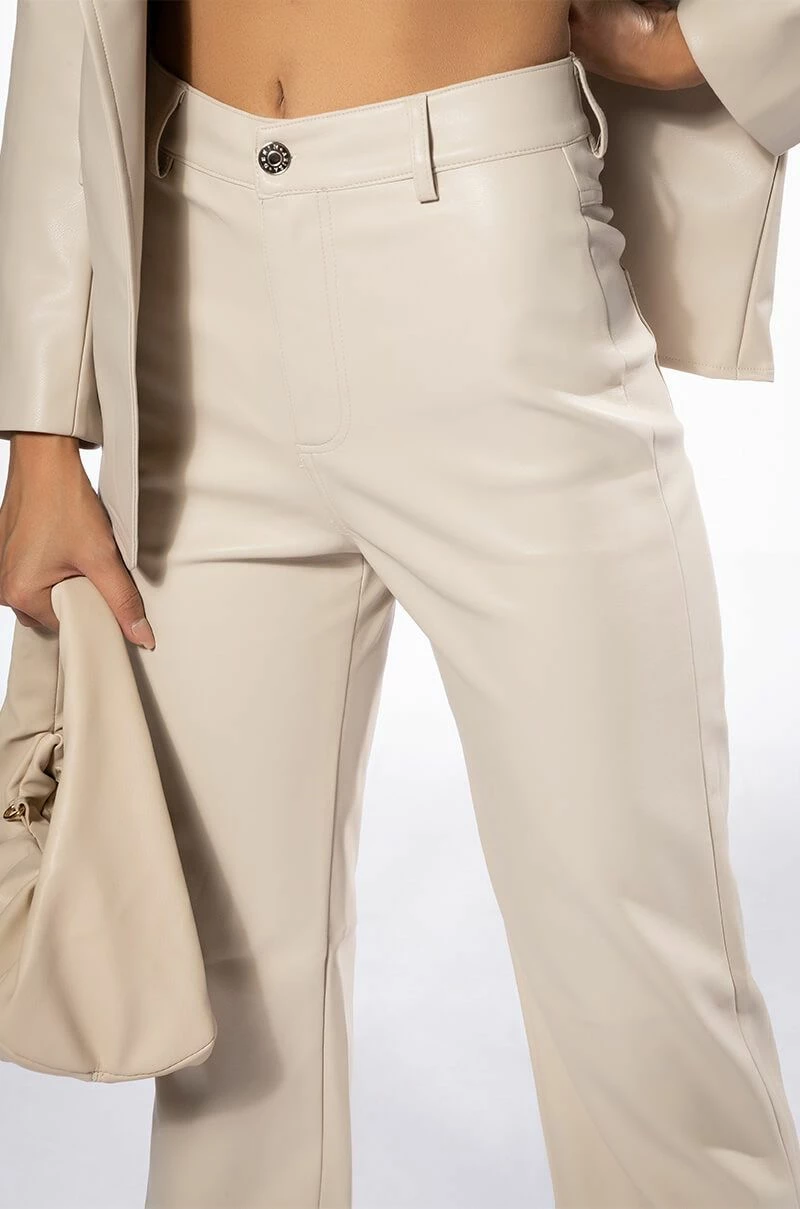 TE QUIERO HIGH RISE VEGAN LEATHER STRAIGHT LEG PANTS IN IVORY 7 TE QUIERO HIGH RISE VEGAN LEATHER STRAIGHT LEG PANTS IN IVORY - Image 7