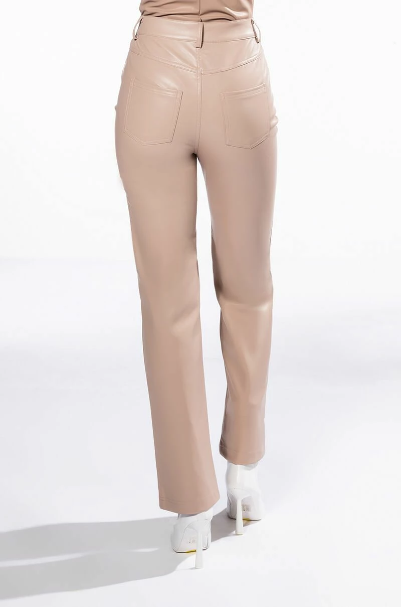 TE QUIERO HIGH RISE VEGAN LEATHER STRAIGHT LEG PANTS IN PINK 5 TE QUIERO HIGH RISE VEGAN LEATHER STRAIGHT LEG PANTS IN PINK - Image 5