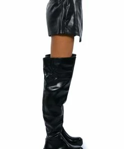 THE BADDEST BELTED FAUX LEATHER SKORT WITH 4 WAY STRETCH 15 THE BADDEST BELTED FAUX LEATHER SKORT WITH 4 WAY STRETCH -FINESSE-shop the baddest belted faux leather skort with 4 way stretch black 7 7