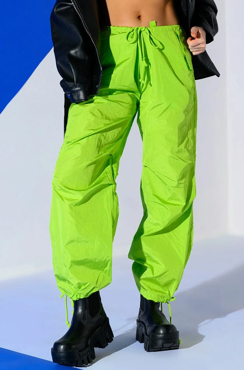 TOO LEGIT WIDE LEG CARGO PANTS 1 TOO LEGIT WIDE LEG CARGO PANTS