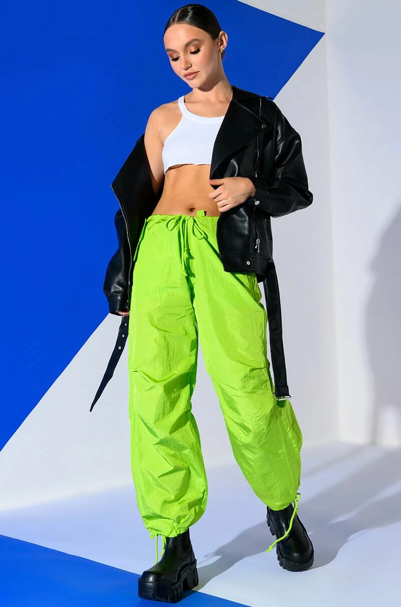 TOO LEGIT WIDE LEG CARGO PANTS 2 TOO LEGIT WIDE LEG CARGO PANTS - Image 2