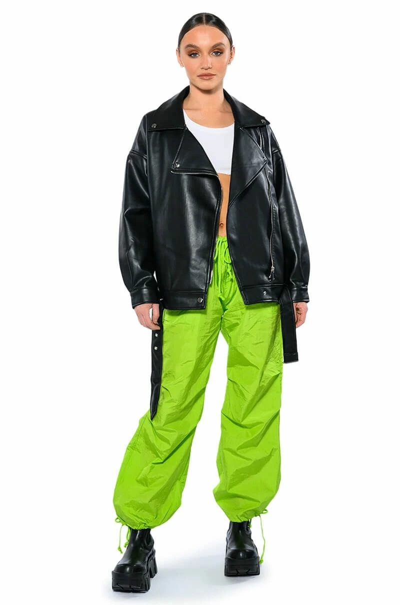 TOO LEGIT WIDE LEG CARGO PANTS 5 TOO LEGIT WIDE LEG CARGO PANTS - Image 5