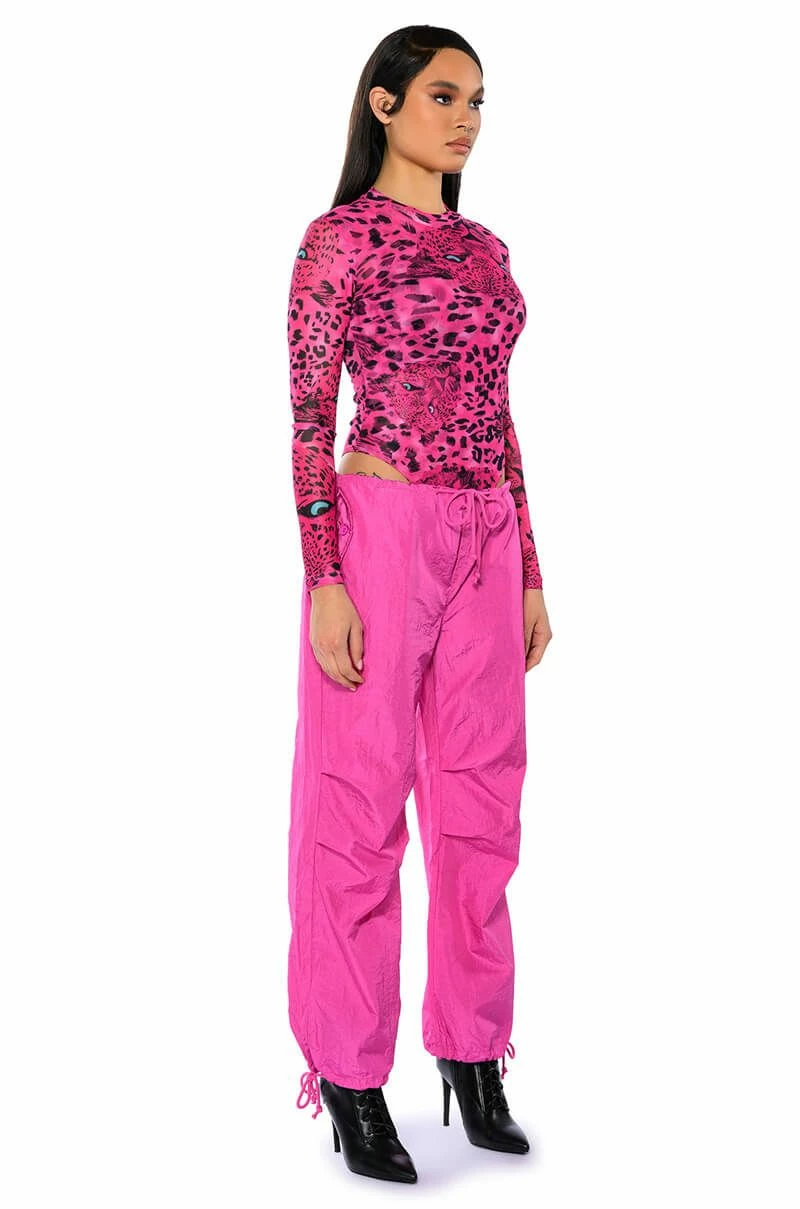 TOO LEGIT WIDE LEG CARGO PANTS 4 TOO LEGIT WIDE LEG CARGO PANTS - Image 4