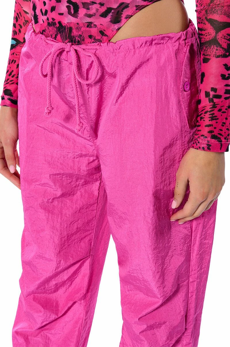 TOO LEGIT WIDE LEG CARGO PANTS 8 TOO LEGIT WIDE LEG CARGO PANTS - Image 8