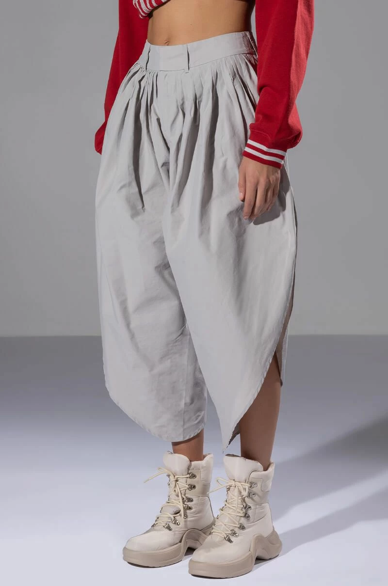 TRE CHIC CROPPED OVERSIZED PANTS 2 TRE CHIC CROPPED OVERSIZED PANTS - Image 2