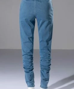 YOU OUGHTA KNOW DENIM JOGGER -FINESSE-shop you oughta know denim jogger medium blue denim 7 7 c1